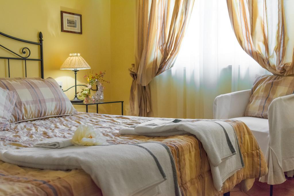 Agriturismo La Torricella ปิสโตยา ภายนอก รูปภาพ