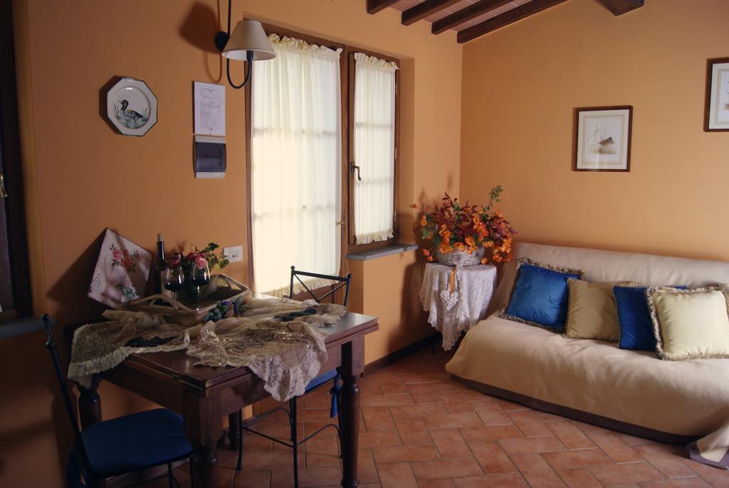 Agriturismo La Torricella ปิสโตยา ภายนอก รูปภาพ